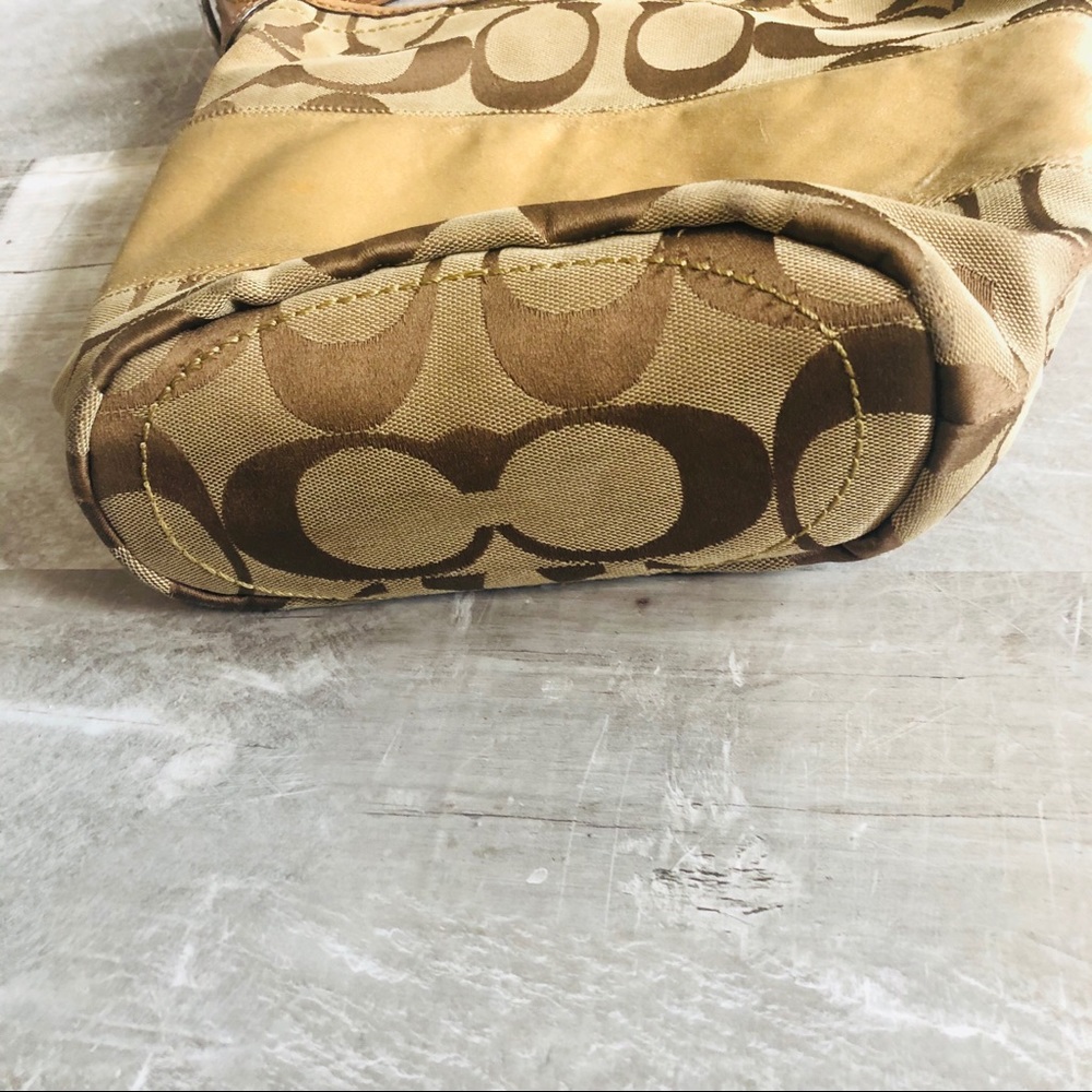 Coach Signature Shoulder Bag - Picture 3 of 8